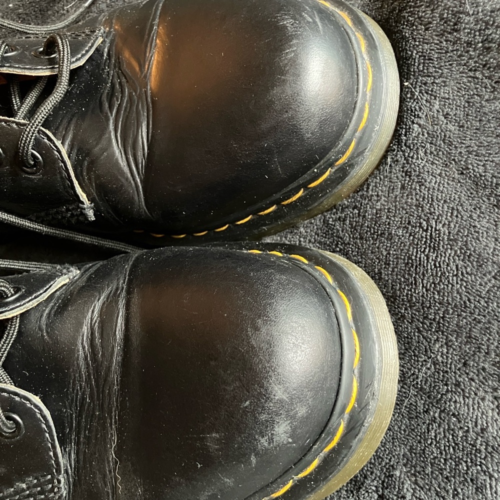 Dr. Martens Black Oxford Shoes Classic Leather Design - Picture 12 of 12